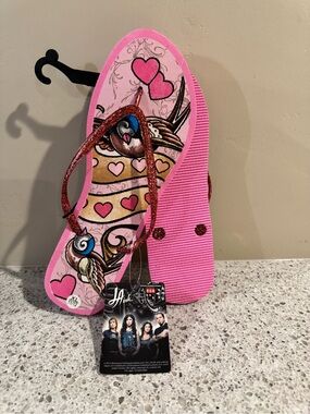 LA ink Pink Glitter-Strap Sandals with Heart & Bird Graphic